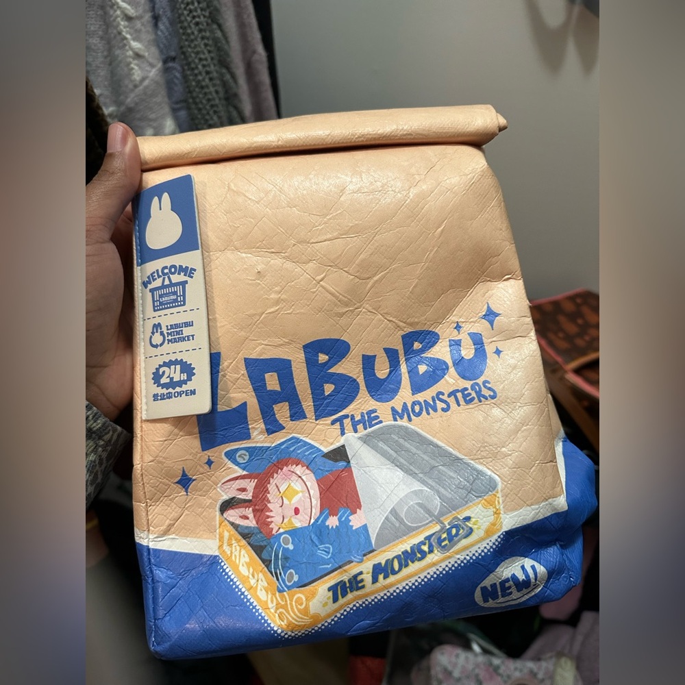 Wacky mart bag